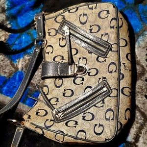 Guess G print purse  👜